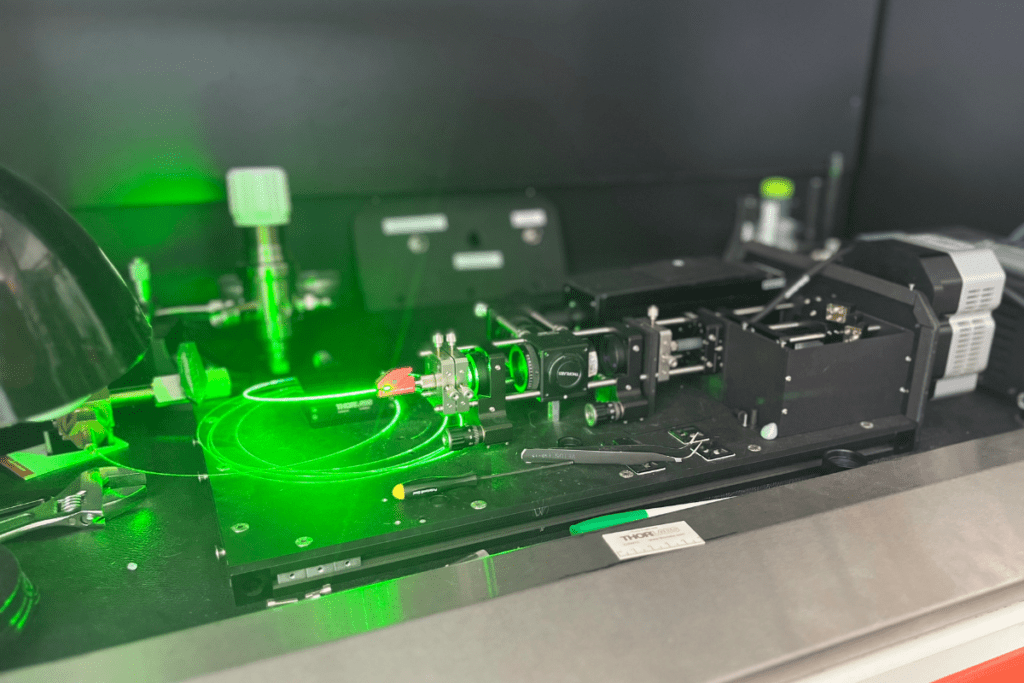 Gas-phase Raman instrument